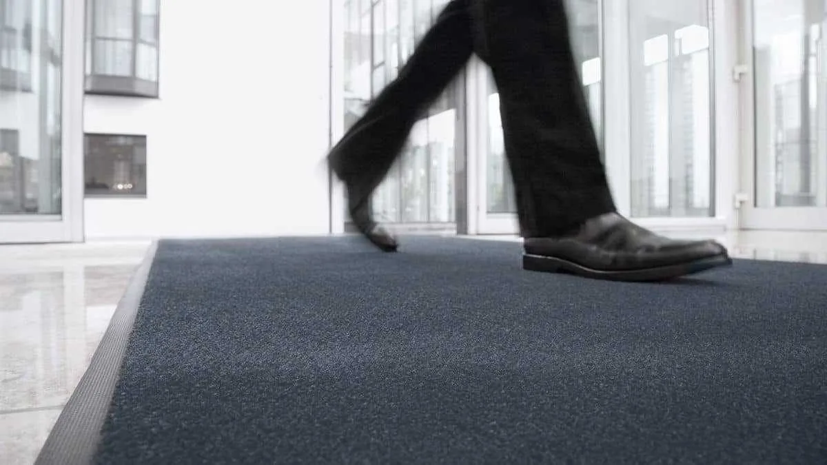 Grobschmutzmatte grau - Scraper-Matte im Full-Service bundesweit von CleanUp