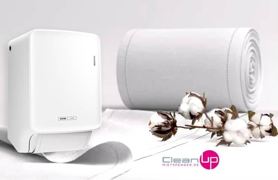 CleanUp-Grafik: Stoffhandtuchspender CWS PureLine Dry in weiß mit Stoffhandtuchrolle und Baumwoll-Zweig und CleanUp-Logo